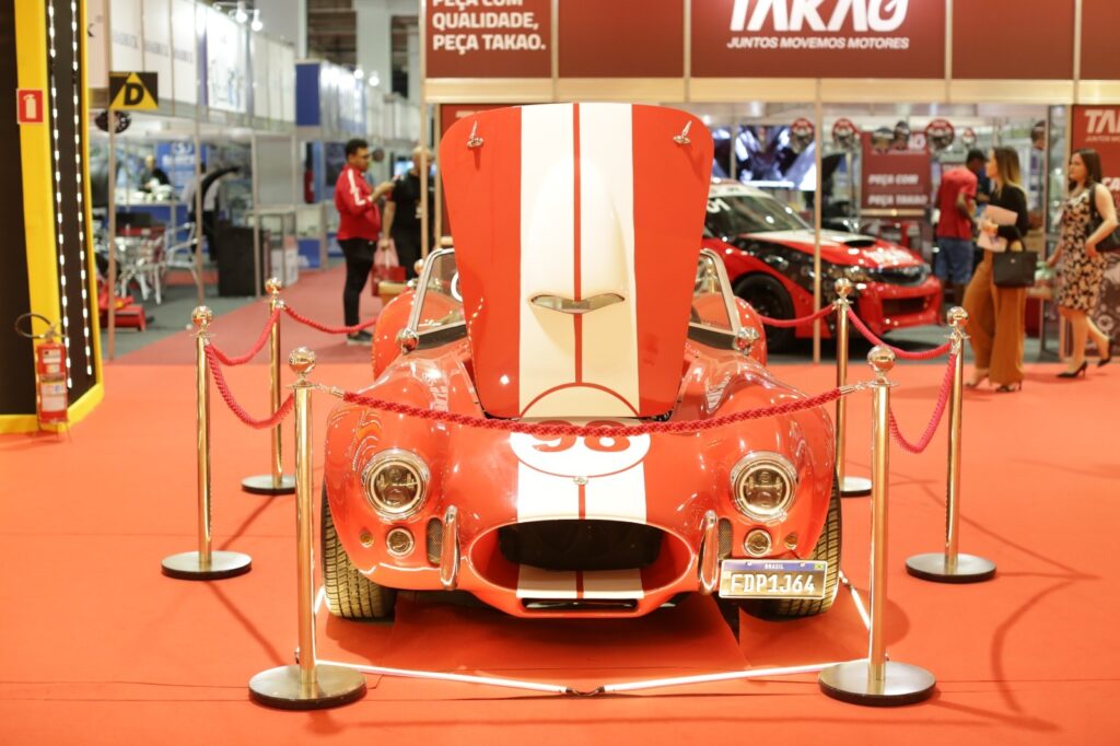 História dos Automóveis Colecionáveis: Uma Exposição Exclusiva de Carros