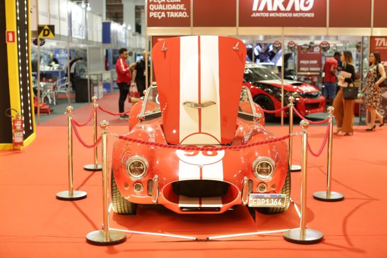 História dos Automóveis Colecionáveis: Uma Exposição Exclusiva de Carros
