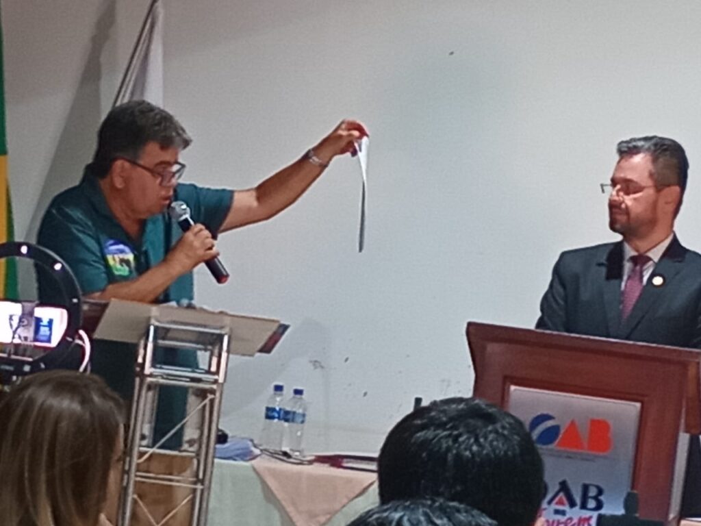 Breno e Genesco deixam moradores conectados nas mídias que divulgaram o debate 2 Breno e Genesco deixam moradores conectados nas mídias que divulgaram o debate