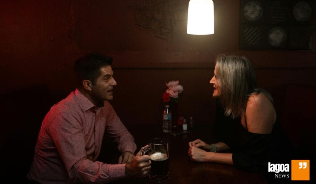 Bares e restaurantes são preferidos para 1º encontro de casais