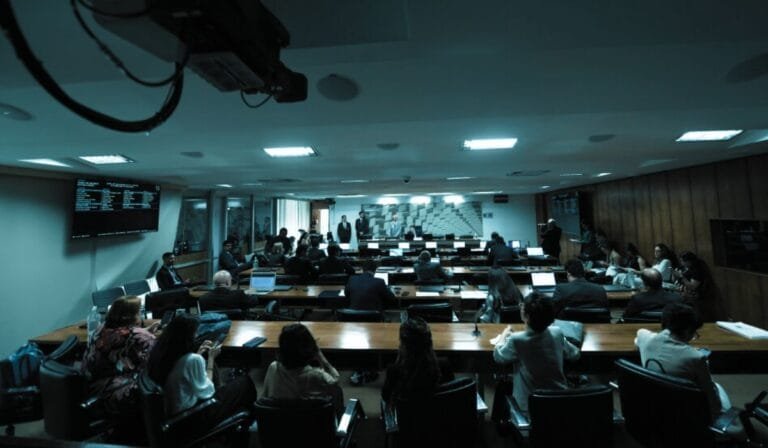 Proteção de Crianças na Internet: Projeto de Lei 2628/22