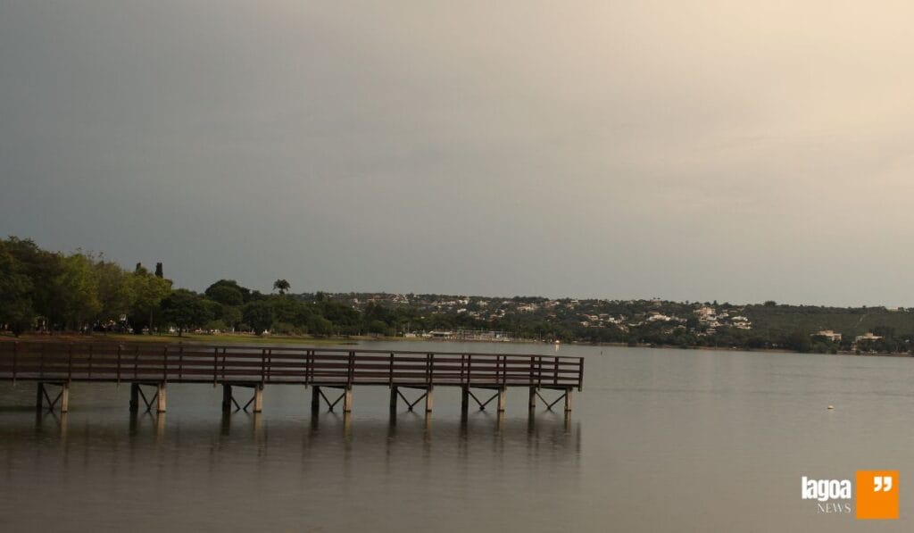 Festa de Réveillon 2025: Lagoa Santa Celebra o Ano Novo com Música e Magia 3 Réveillon 2025 Lagoa Santa na Orla da Lagoa Central