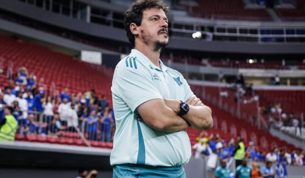 Athletic vence Cruzeiro por 1x0 em jogo marcado por gol contra