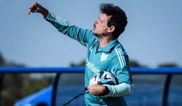 Cruzeiro enfrenta o Athletic Club hoje pelo Campeonato Mineiro