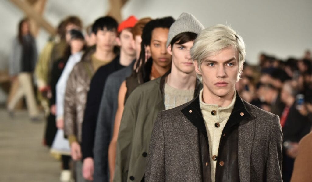 Semana de Moda Masculina de Paris 2025: Inovação e Reinvenção da Masculinidade 4 O Streetwear Retrofuturista em Ascensão