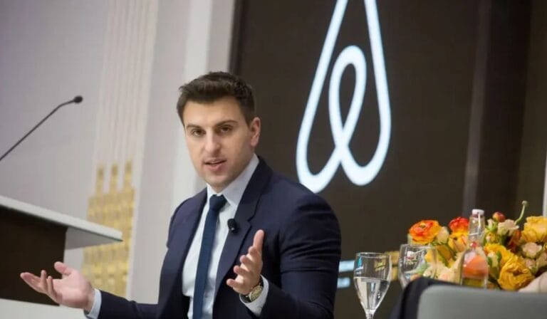 CEO do Airbnb acha que o serviço não esta dando lucro e precisa de mudanças urgente