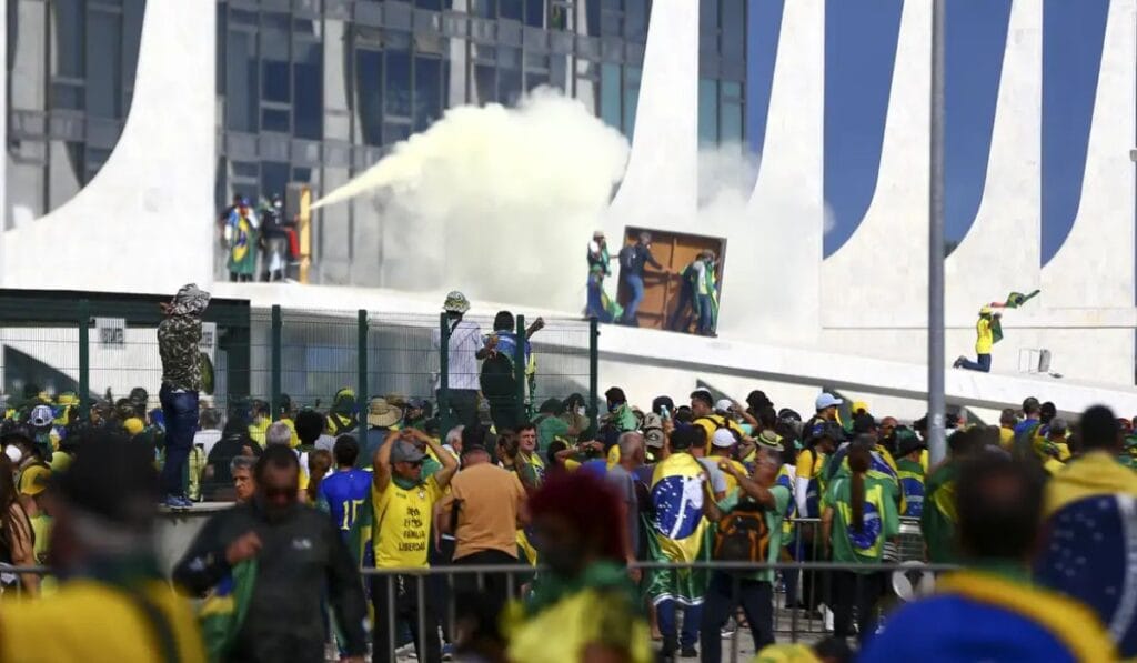 Acordos da PGR com Réus dos Atos de 8 de Janeiro: Estratégia e Desafios 3 PGR com Réus dos Atos de 8 de Janeiro