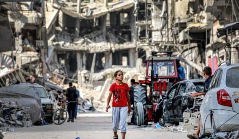 Conflito em Gaza: Escalada de Violência e Crise Humanitária