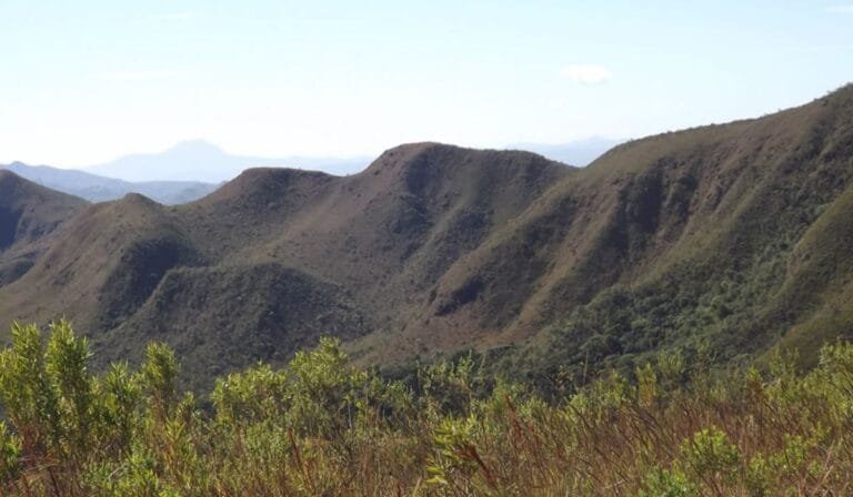 Protestos Contra Mineração no Parque Estadual da Serra do Rola Moça: Impactos e Controvérsias
