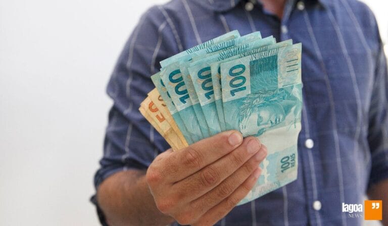 Salário Mínimo de 2026: Governo Lula Prevê Reajuste para R$ 1.627