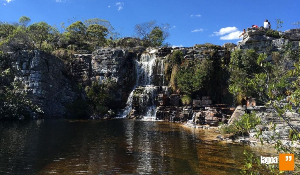 Crescimento do turismo regional: cachoeiras, trilhas e gastronomia atraem visitantes ao Vetor Norte 7 Explore a Beleza da Cachoeira da Grota em Jaboticatubas