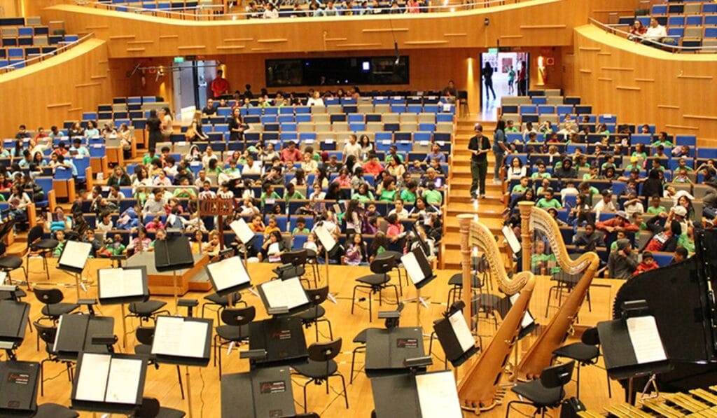 A magia da Orquestra Filarmônica para estudantes da rede municipal de Lagoa Santa
