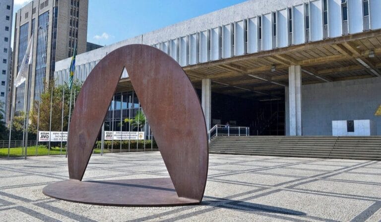 Renegociação da dívida estadual e reforma tributária em Minas Gerais