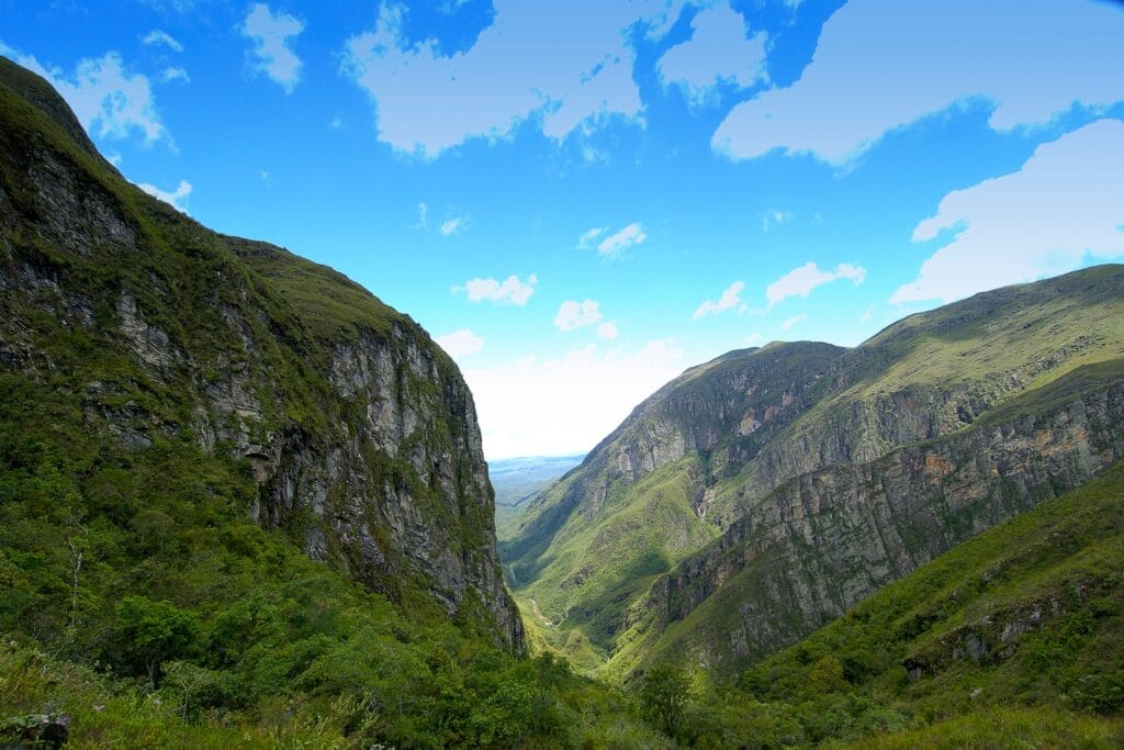Serra do Cipó: roteiros de caminhadas e ecoturismo que encantam viajantes 4 Trilha do Vale do Travessão - serra do cipó