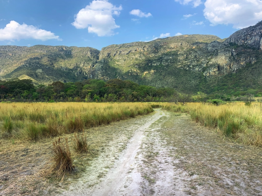 Serra do Cipó: roteiros de caminhadas e ecoturismo que encantam viajantes 5 Trilha da Cachoeira da Farofa - serra do cipó
