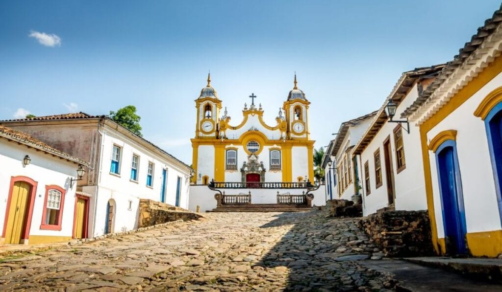 Os melhores destinos mineiros para aproveitar o inverno em 2025 5 inverno mineiro - Tiradentes