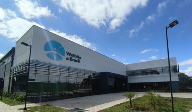 Brasil inaugura maior biofábrica de mosquitos com Wolbachia do mundo e fortalece combate a dengue