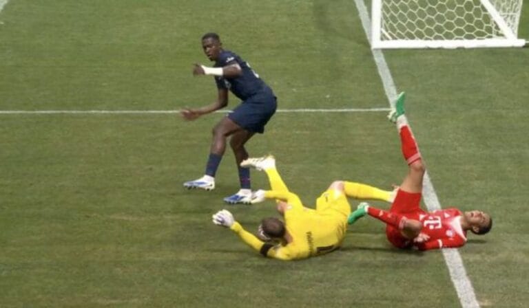 Copa: goleiros se dividem sobre a culpa de Donnarumma na lesão de Musiala