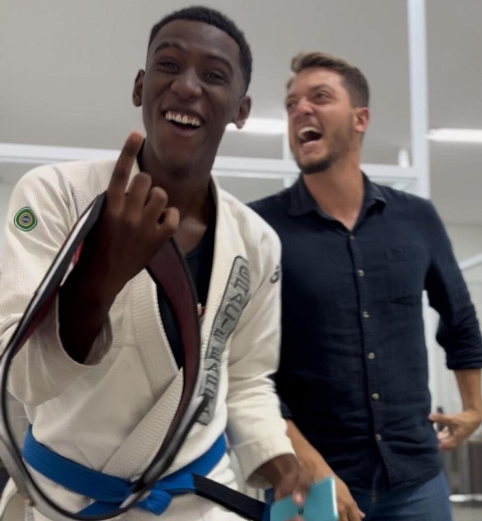 Do morro à vitória: Como o Jiu-Jítsu transformou a vida de Cristiano e pode transformar a sua 4 Por que fazer jiu-jítsu - cristiano