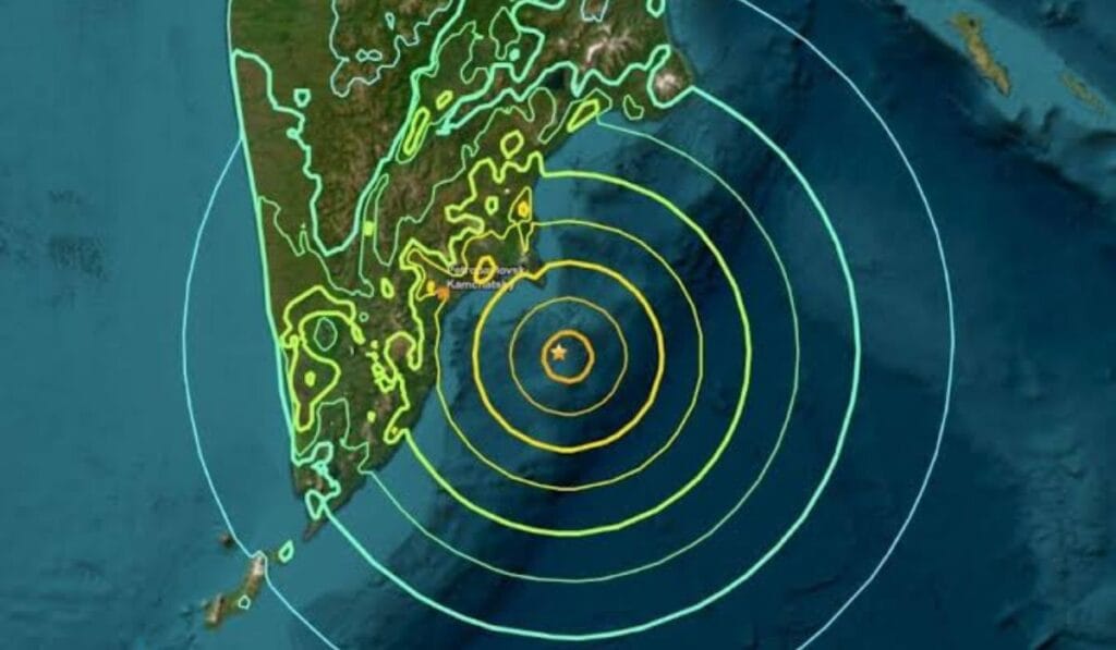 Terremoto na Rússia gera tsunami e erupção vulcânica