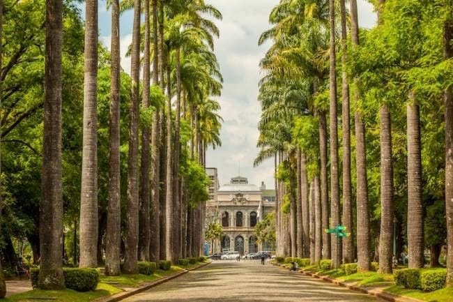 Segurança em Belo Horizonte: delegacia de proteção ao turista é inaugurada na praça da liberdade