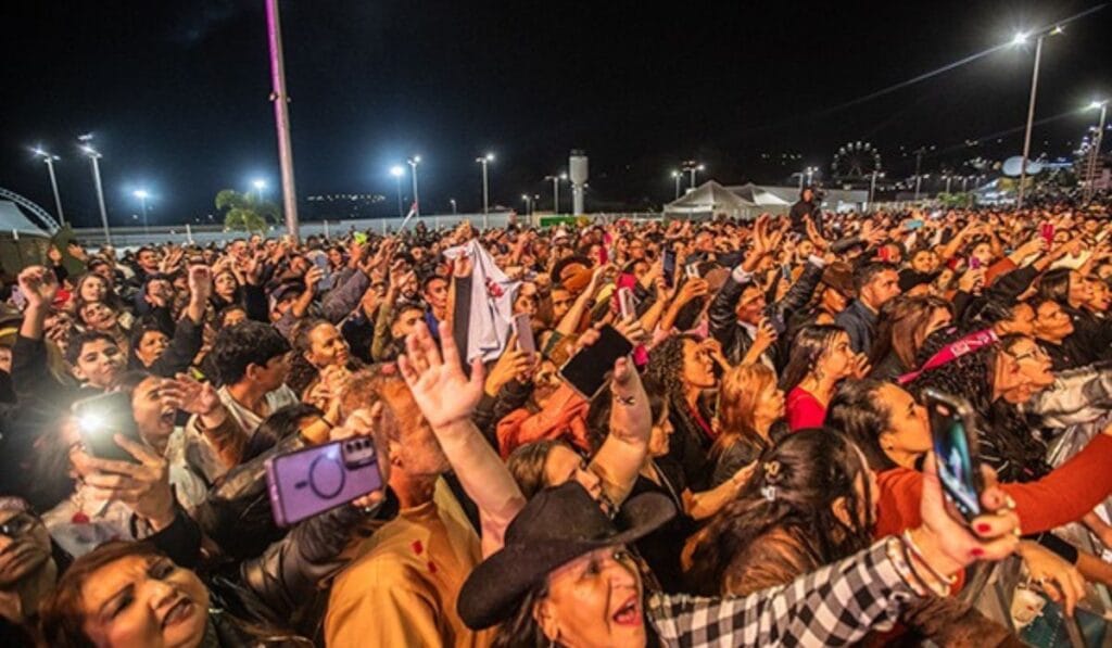 Balanço da Festa de Agosto 2025 Lotação e Shows 01