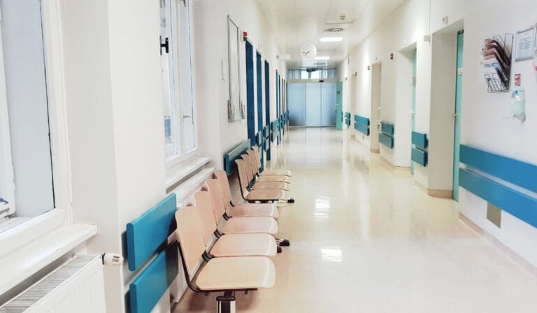 Concurso Saúde Contagem 2025: edital publicado com vagas para níveis Médio, Técnico e Superior