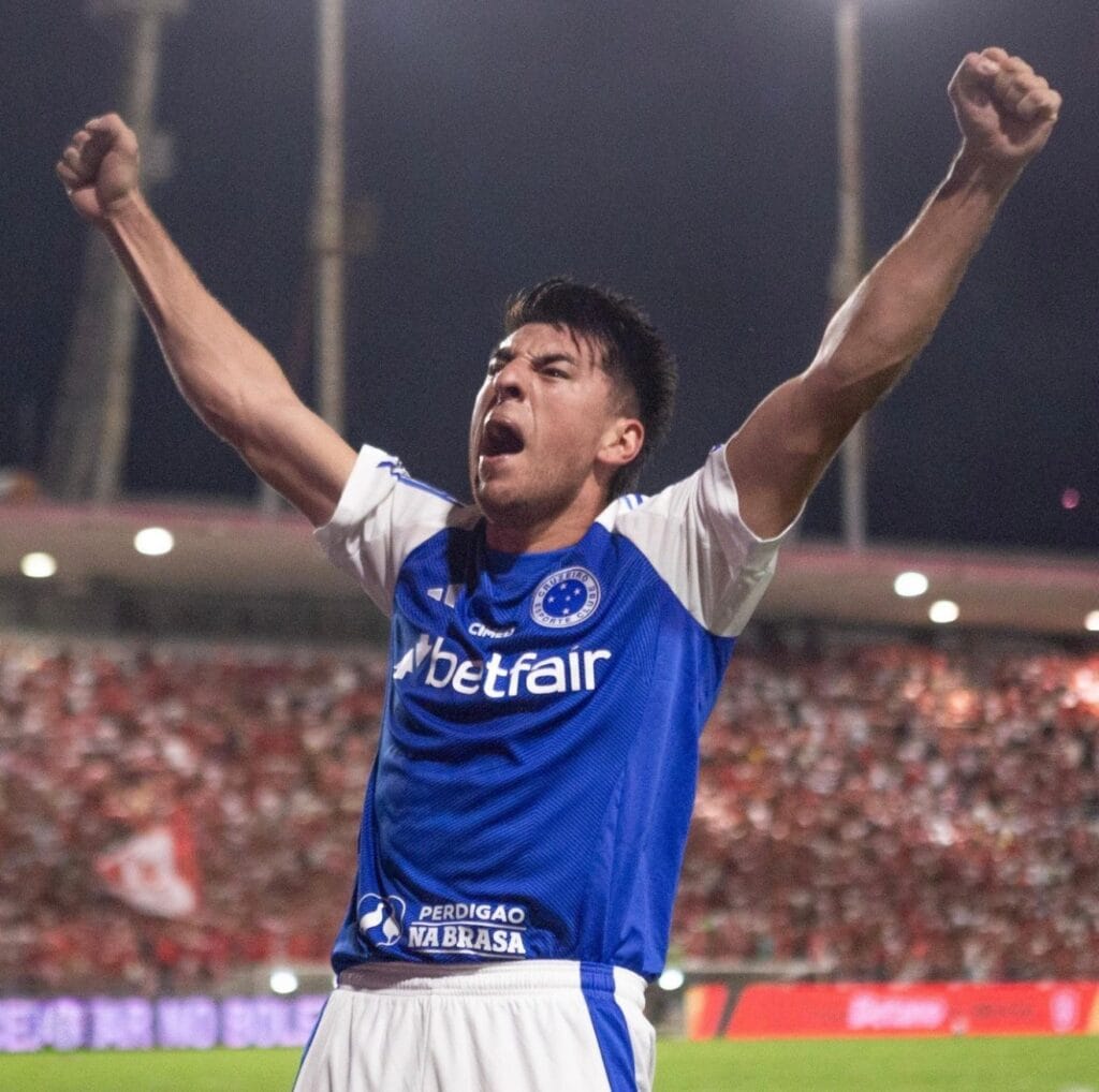 Cruzeiro vive drama, classifica-se para as quartas da Copa do Brasil com Cássio como herói e prêmio milionário 4 Cruzeiro vence CRB e avança às quartas da Copa do Brasil 03