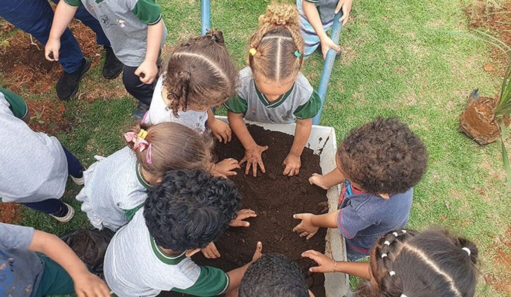 Lagoa Santa conquista reconhecimento nacional com o projeto “Raízes do Saber” 2 Projeto Raízes do Saber: Educação Integral em Lagoa Santa
