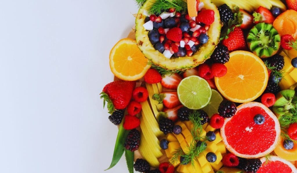 Alimentos da Primavera: frescor e saúde à mesa 5 Alimentos da Primavera - frutas