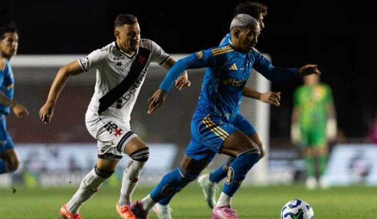 Cruzeiro perde para o Vasco e desperdiça chance de liderança