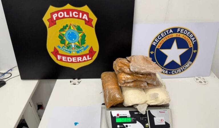 Mulher é presa com 5,2 kg de cocaína no Aeroporto de Confins durante conexão de voo