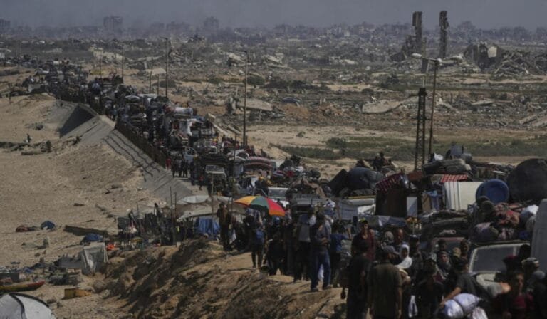 Ofensiva em Gaza: Israel ataca 150 alvos e abre nova rota de fuga para civis