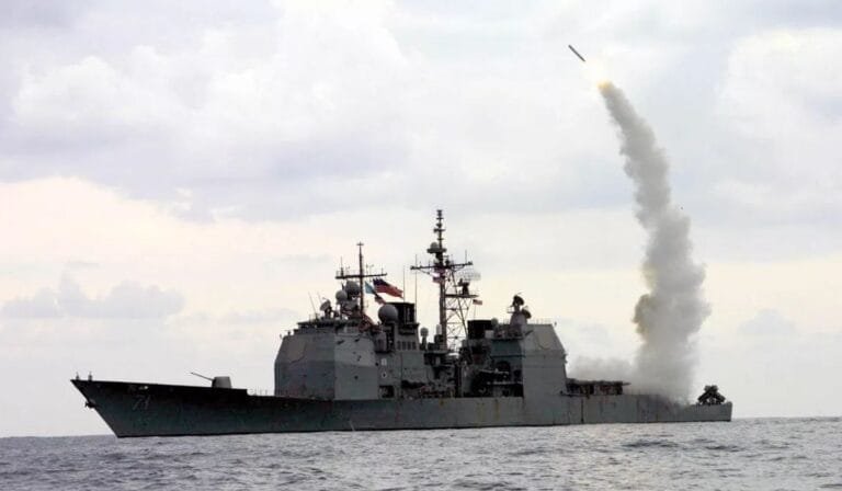 Os EUA vão enviar mísseis Tomahawk para a Ucrânia? Rússia alerta para risco de escalada no conflito