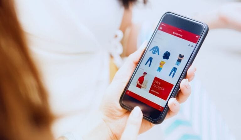 Taxa das Blusinhas: quem ganha e quem perde com o imposto?