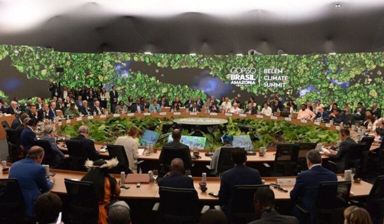 Ausência de autoridades brasileiras esvazia debate sobre descarbonização na COP e prioridade de Lula fica de fora