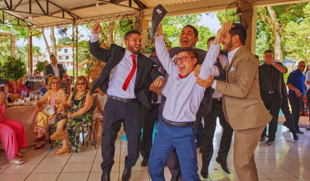 Festa da firma x Justa causa: especialistas alertam para os riscos de excessos nas confraternizações de fim de ano