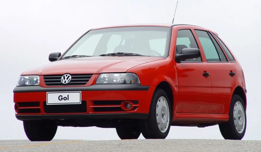 Fim do IPVA para carros antigos: Câmara aprova PEC que uniformiza isenção nacionalmente