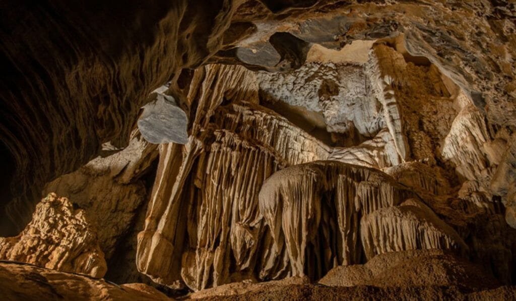 Parque Estadual do Sumidouro reabre ao público: Conheça as atrações e prepare sua visita